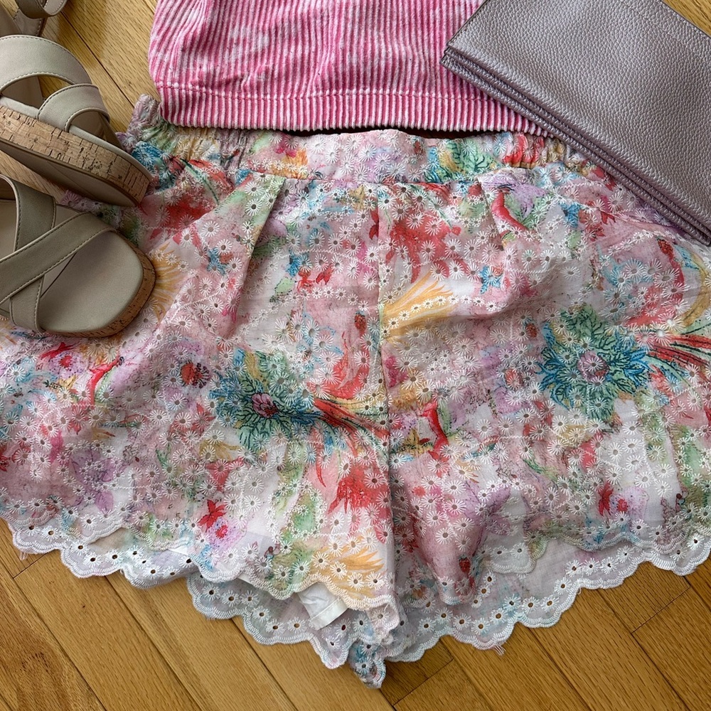 Floral Shorts - Picture 2 of 3
